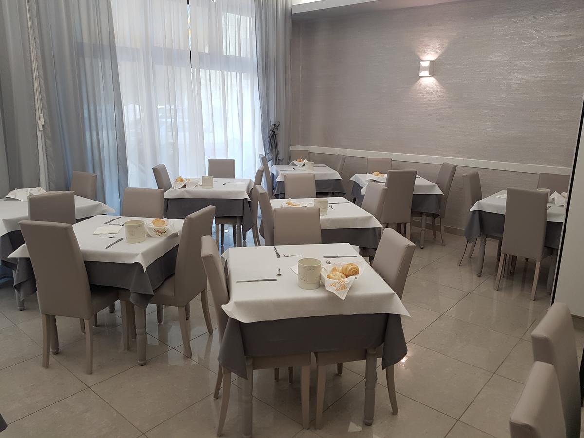 Albergo Paris Sottomarina Dış mekan fotoğraf